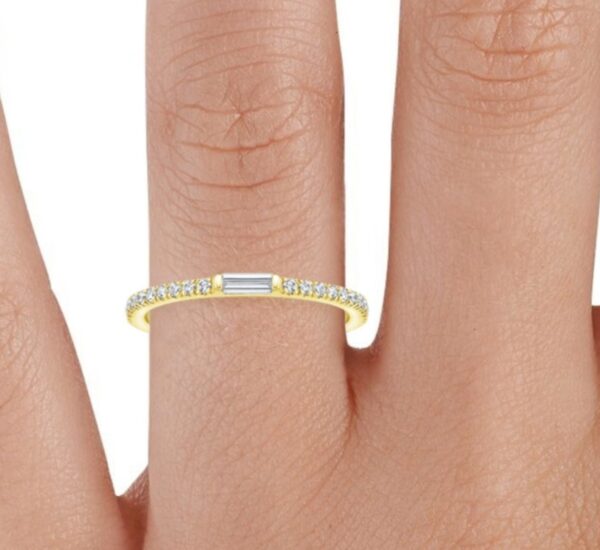 Center Baguette & Rest Round Band SI F-G 0.21 TCt Diamond Prong Set 14K Solid Yellow Gold/White Gold/Rose Gold Authenticate Certificate