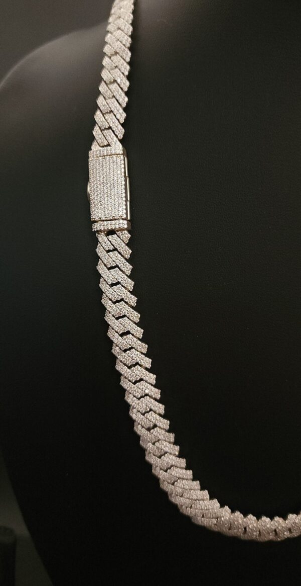 Iced Out 10 mm Miami Cuban Link Chain Made In 925 Sterling Silver Embellished with Shinny Moissanite Diamonds For The Birthday Gift