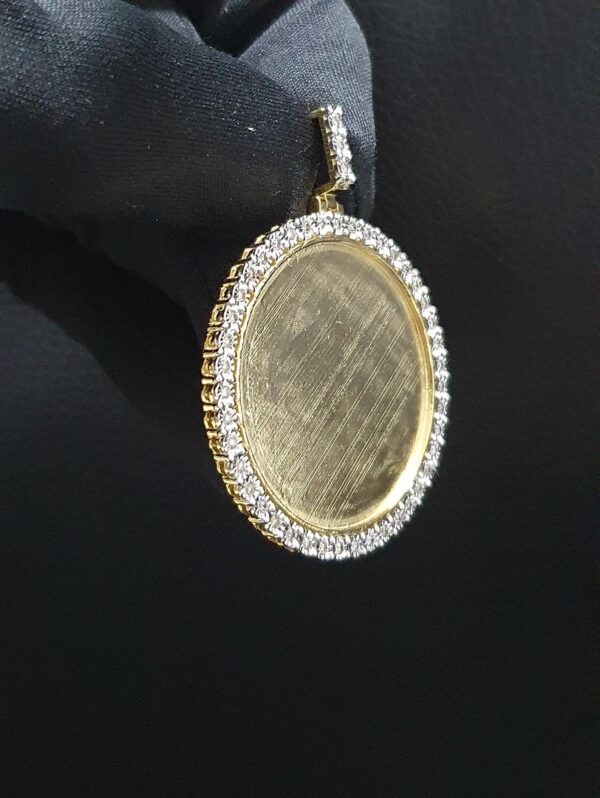 Iced Out Photo Pendant With Illusion Setting Made in 14 KT Gold & 10 KT Gold Embellished With Shinny Moissanite Stone For The Memorial Gift