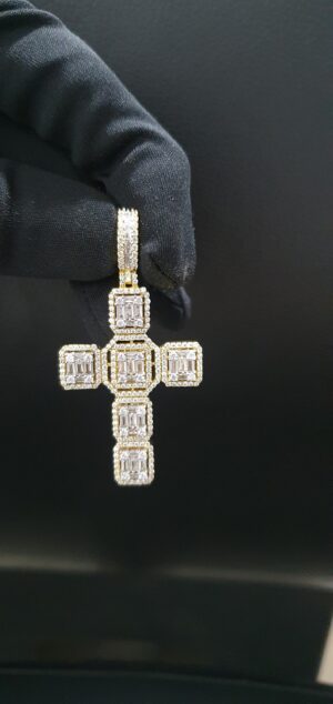 Iced Out Cross Pendant Made In 18 / 14 / 10 KT Gold Embellished With Shinny Moissanite Diamonds For Religious And Memorial Gift