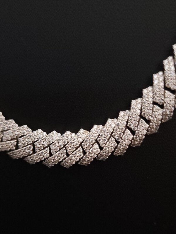 Iced Out 10 mm Miami Cuban Link Chain Made In 925 Sterling Silver Embellished with Shinny Moissanite Diamonds For The Birthday Gift