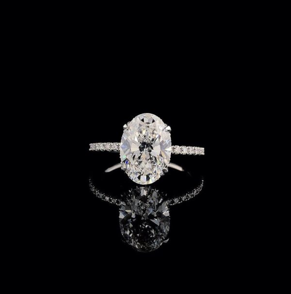 Oval Shape Solitaire Women's Ring Made in 18KT /14KT /10KT Gold Embellished With Shinny Moissanite Diamond For Birthday And Anniversary Gift
