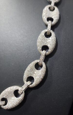 Iced Out Luxury Men's Chain Made In 925 Sterling Silver Studded With Shinny Moissanite Diamond For The Anniversary And Birthday Gift To Him