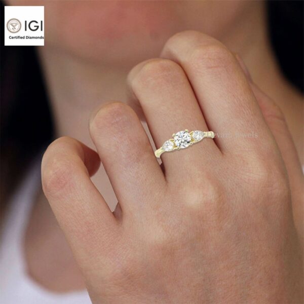 Round Solitaire Women's Ring With Two Pear Stone on Side Made in 18kt Gold Studded With VVS Lab Grown Diamond, Engagement Wedding Ring, Gift