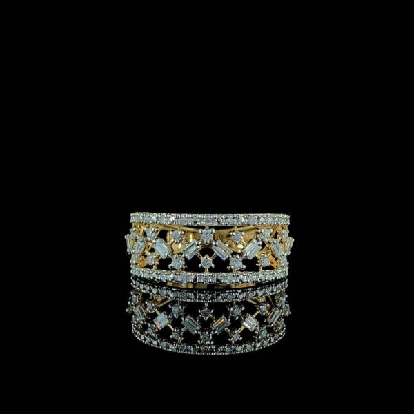 Unique Style Gold Ring Made 18 / 14 / 10 KT Gold Embellished With Shinny Moissanite / Baguettes Diamonds For Birthday And Anniversary Gift