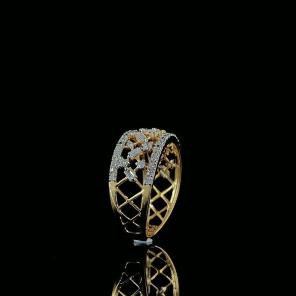 Unique Style Gold Ring Made 18 / 14 / 10 KT Gold Embellished With Shinny Moissanite / Baguettes Diamonds For Birthday And Anniversary Gift