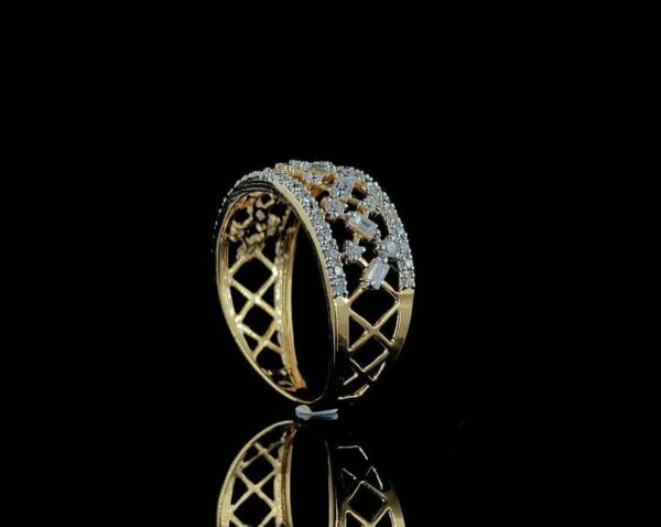 Unique Style Gold Ring Made 18 / 14 / 10 KT Gold Embellished With Shinny Moissanite / Baguettes Diamonds For Birthday And Anniversary Gift