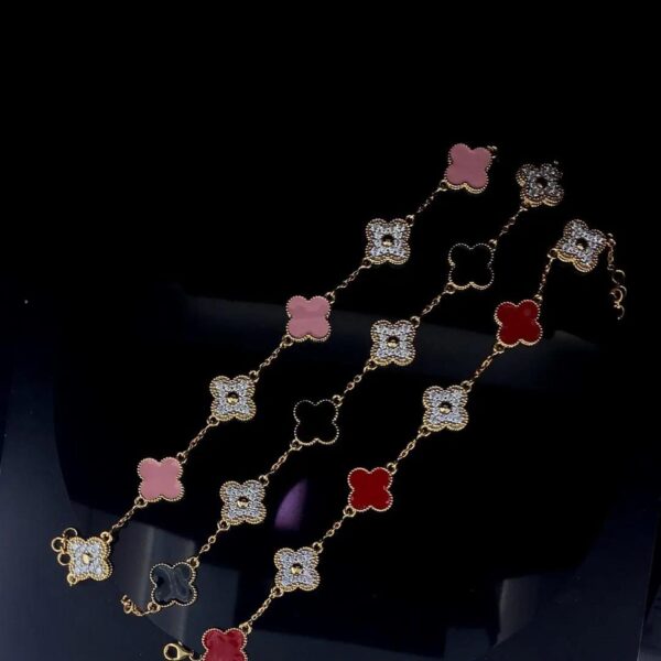 Classic Flower Bracelet Available In Three Different Colors Made In 18 / 14 / 10 KT Gold Embellished With Certified Lab Diamonds For Gift