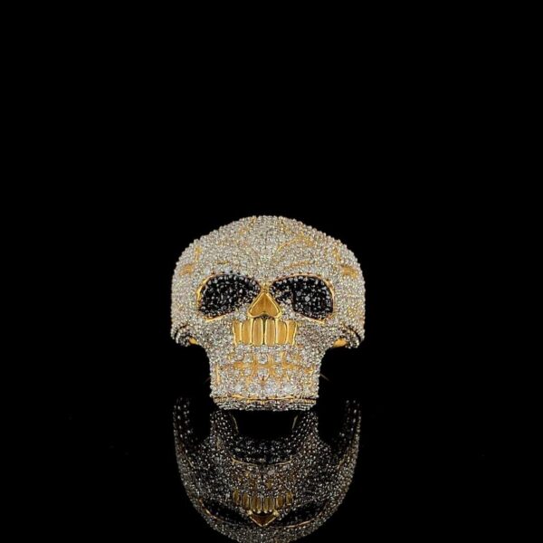 Luxury Iced Out Skull Ring Made In 18/14/10 KT Gold Embellished With Shinny Moissanite Diamonds For Birthday And Memorial Gift Unisex Ring