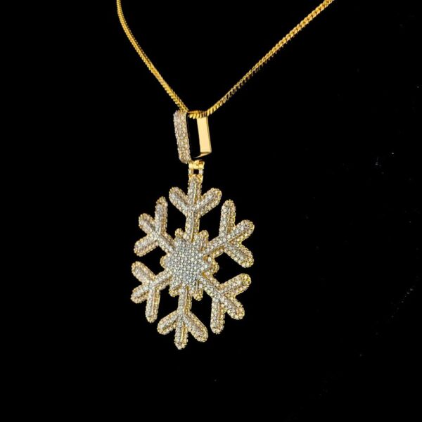 Iced Out Snowflake Pendant Made In 18 / 14 / 10 KT Gold Embellished With Shinny Moissanite Diamonds For The Birthday And Christmas Gift