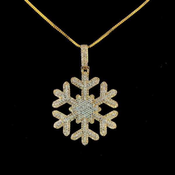 Iced Out Snowflake Pendant Made In 18 / 14 / 10 KT Gold Embellished With Shinny Moissanite Diamonds For The Birthday And Christmas Gift