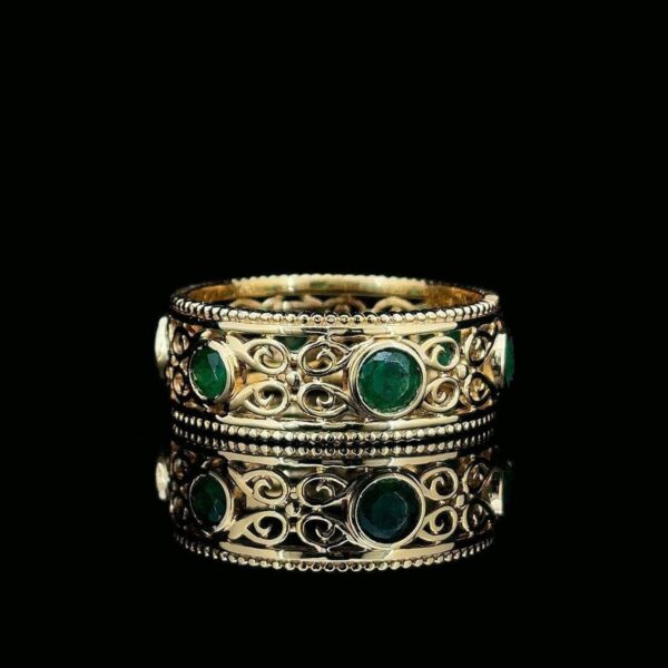 Luxury Unisex Diamond Ring Made In 18 / 14 / 10 KT Gold Embellished With Certified Diamonds For The Birthday And Anniversary Gift