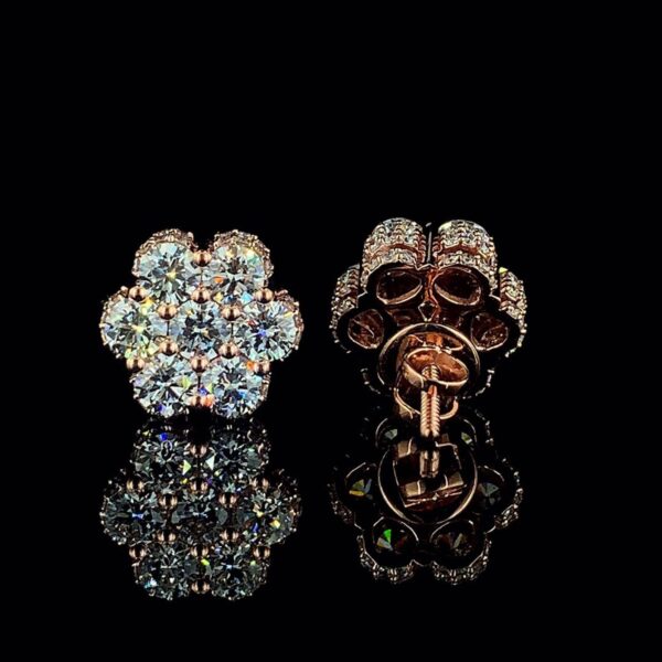 Beautiful Round Diamond Earring Made In 18 / 14 / 10 KT Gold Embellished With Certified Lab Diamonds For The Wedding And Anniversary Gift
