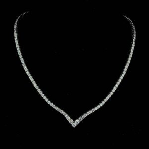 Iced Out Beautiful Tennis Chain Made In 925 Silver Embellished With Shinny Moissanite Diamonds For The Birthday And Anniversary Gift For Her