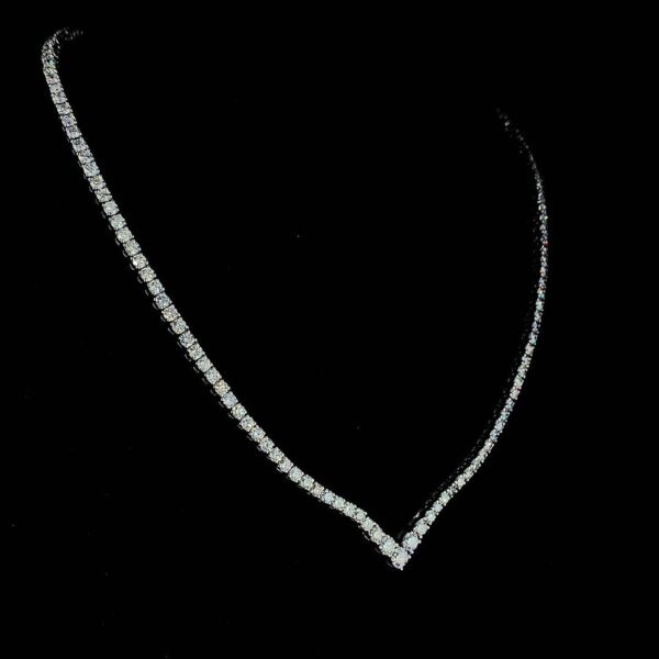 Iced Out Beautiful Tennis Chain Made In 925 Silver Embellished With Shinny Moissanite Diamonds For The Birthday And Anniversary Gift For Her