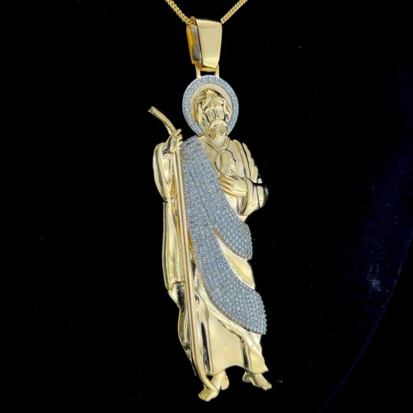 Iced Out Beautiful Jesus Pendant Made In 18 / 14 / 10 KT Gold Embellished With Shinny Moissanite Diamonds For The Religious Gift