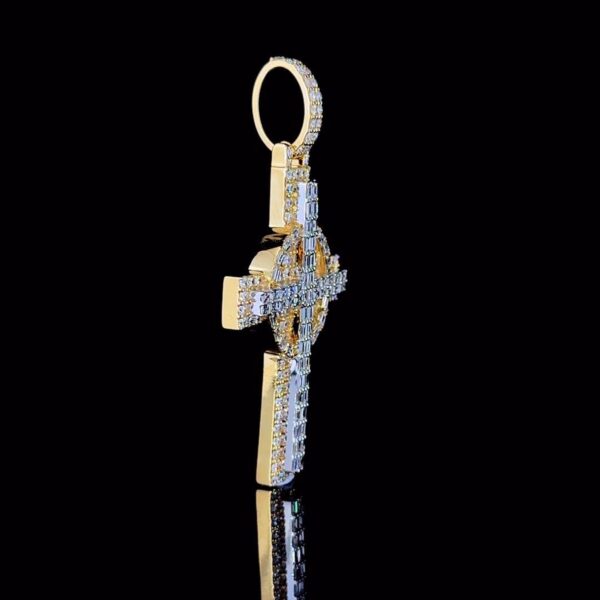Iced Out Beautiful Cross Pendant Made In 18 / 14 / 10 KT Gold Embellished With Shinny Moissanite Diamond For The Birthday And Religious Gift