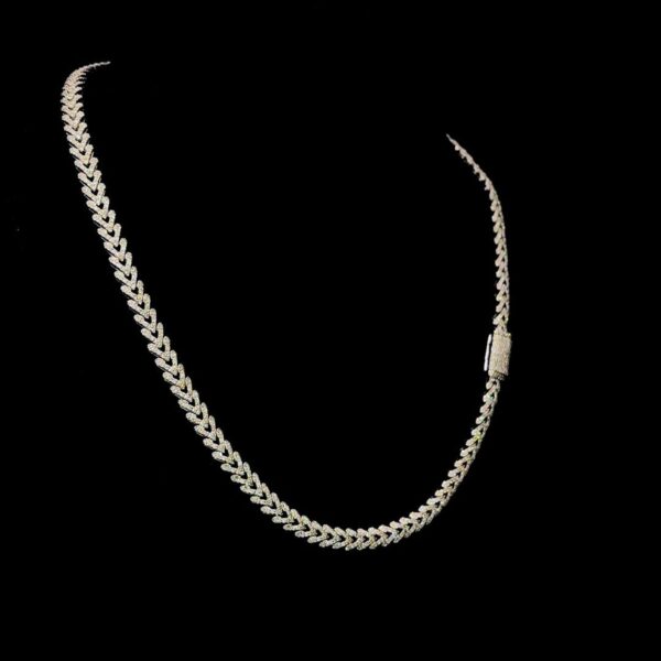 Iced Out Unisex V-Link Cuban Chain Made In 925 Sterling Silver Embellished With Shinny Moissanite Diamonds For The Birthday Gift