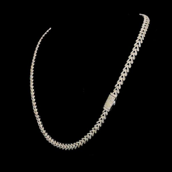 Iced Out Unisex V-Link Cuban Chain Made In 925 Sterling Silver Embellished With Shinny Moissanite Diamonds For The Birthday Gift