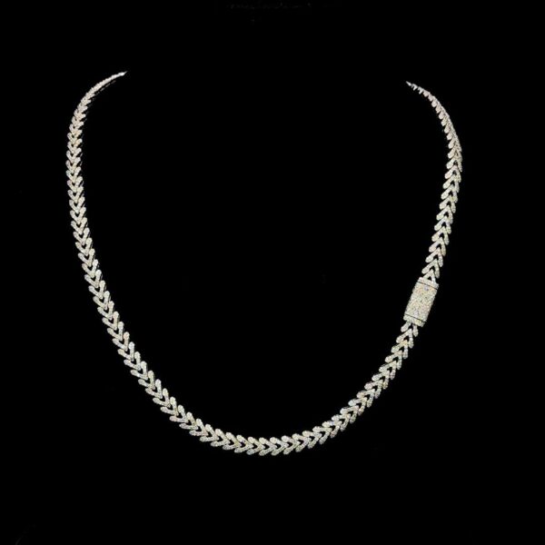 Iced Out Unisex V-Link Cuban Chain Made In 925 Sterling Silver Embellished With Shinny Moissanite Diamonds For The Birthday Gift