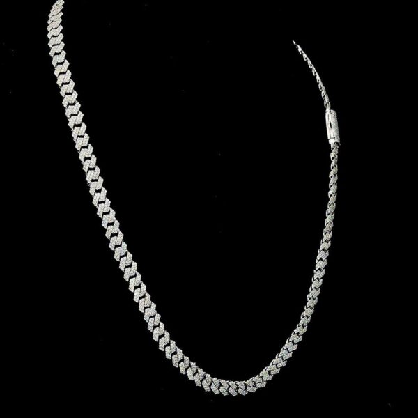 Iced Out Round Diamond 6 MM Cuban Link Chain Made In 925 Sterling Silver Studded With Shinny Moissanite Diamonds For The Birthday Gift