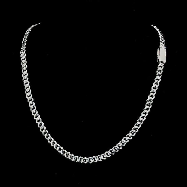 Iced Out Round Diamond 6 MM Cuban Link Chain Made In 925 Sterling Silver Studded With Shinny Moissanite Diamonds For The Birthday Gift