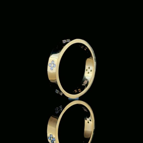 Beautiful Floral Round Diamond Ring Made In 18/14/10 KT Gold Studded With Shinny Moissanite Diamonds For The Birthday And Anniversary Gift